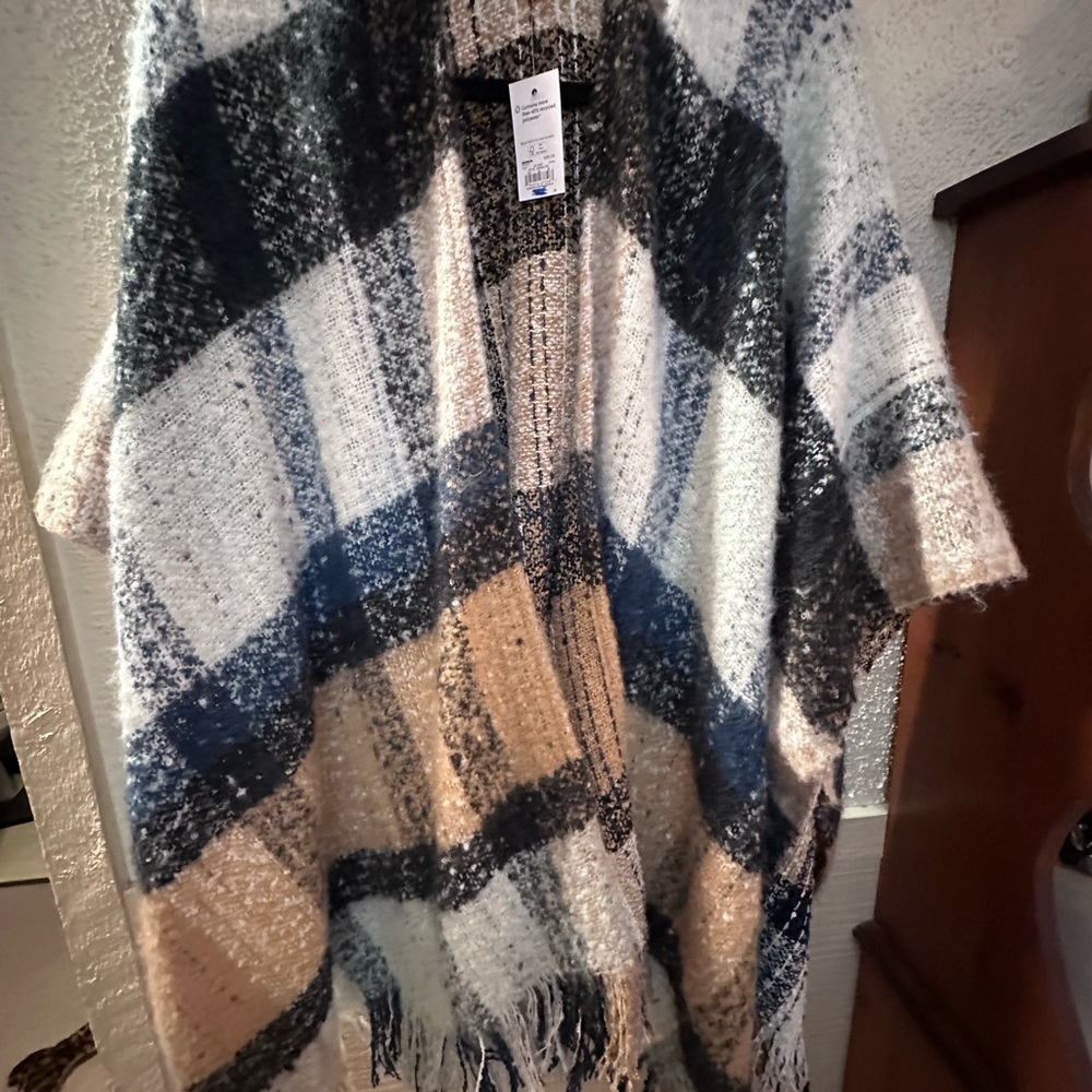 Sonoma Plaid Wrap in Blue, White, and Tan